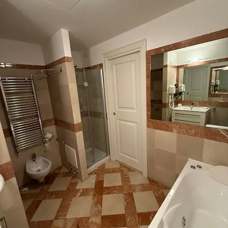 Albergo Centrale Hotel 3*